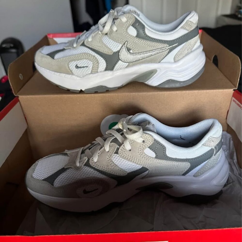 Women's Nike AL8 Retro Sneaker White/ Metallic Silver Shoe Size 7.5